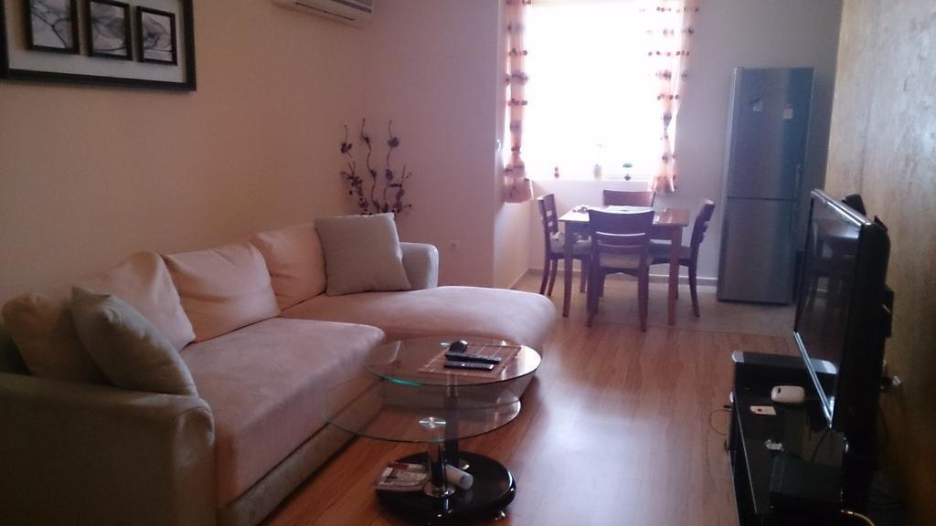 Geri Apartment Burgas Chambre photo